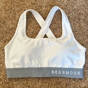 Under Armour Women’s Bra with Removable Pads
